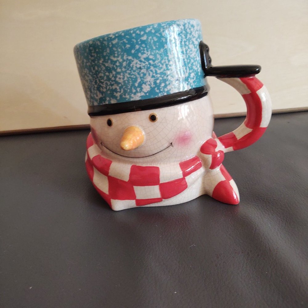 Hallmark Holiday Mug Decor
